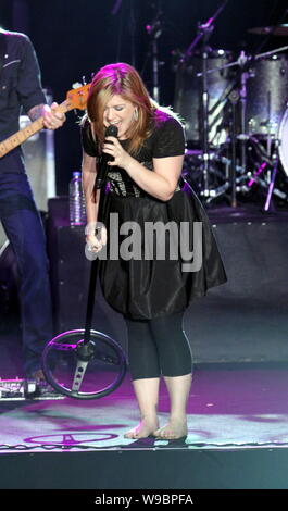 Us-Sängerin Kelly Clarkson führt an ihr Konzert in Taipei, Taiwan, 6. Mai 2010. Stockfoto