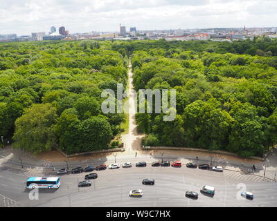 Panoramablick von der Spitze der Siegessäule in Berlin, Deutschland Stockfoto