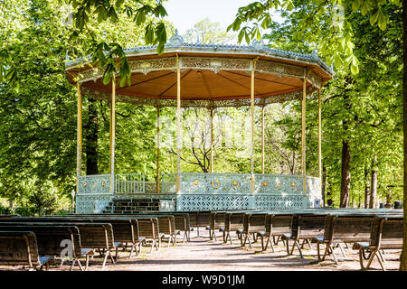 Die eklektischen Stil Musikpavillon in Brüssel, Belgien, wurde 1841 von dem renommierten belgischen Architekten Jean-Pierre Cluysenaar gebaut. Stockfoto