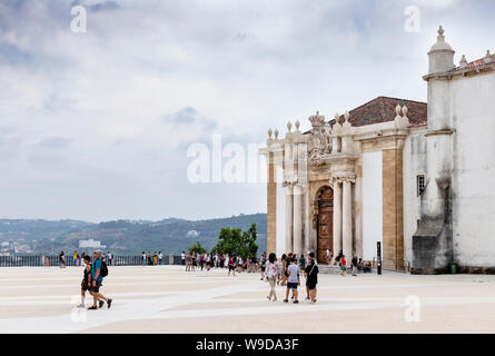 Coimbra, Portugal - 16 Juli 2019: Außenansicht des Joanine Bibliothek Stockfoto