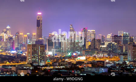 Stadtbild Blick auf moderne Büro Geschäft Gebäude in Bangkok, Thailand. Stockfoto