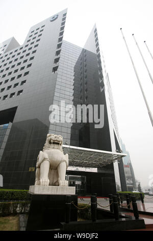 ---- Blick auf den Sitz und Hauptverwaltung der China Construction Bank (CCB) in Peking vom 22. März 2008. Bank von Amerika Sucht capi zu erhöhen Stockfoto