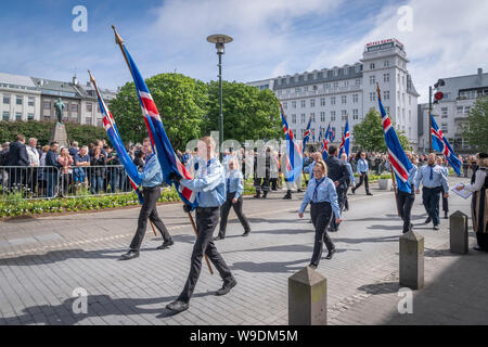 Die isländischen Pfadfinder, die an den Feierlichkeiten der Tag der Unabhängigkeit, Juni 17, Reykjavik, Island Stockfoto