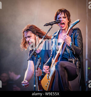 Halestorm auf der Bühne am2019 Copenhell Festival in Kopenhagen. Hier Lzzy Hale auf Gesang und Gitarre Stockfoto