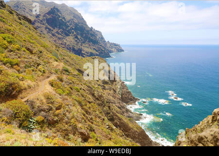 Berge Felsen am Meer Anaga ländlichen Park, Teneriffa, Spanien. Stockfoto