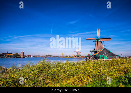 Windmühlen in Zaanse Schans, Niederlande Stockfoto