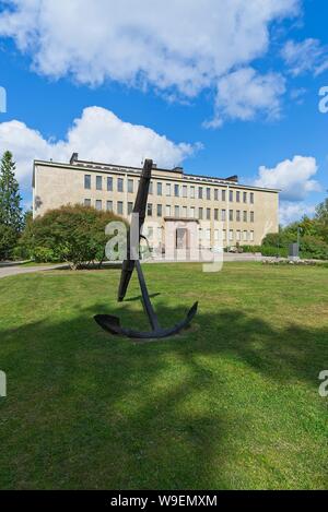 Nord-österbotten Museum (Museo Pohjois-Pohjanmaan) in Hupisaaret Inseln City Park (Ainolan Puisto Garten) in Oulu, Finnland Stockfoto