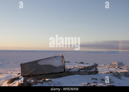 Seitenansicht eines traditionellen Inuit cargo Schlitten oder Komatik im Kupfer Kitikmeot Inuit Stil in der Region, Nunavut Kanada Stockfoto