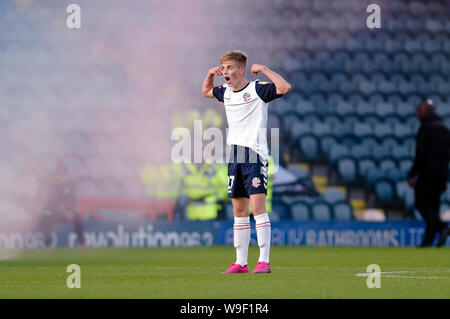 Rochdale, Großbritannien. 13. Aug 2019. Bolton Wanderers Mittelfeldspieler Ronan Darcy fordert concentrtion von seinem Teamkollegen, nachdem er die Öffnung Ziel während der carabao Pokalspiel zwischen dem Rochdale und Bolton Wanderers an Spotland Stadion, Rochdale am Dienstag, dem 13. August 2019 zählte. Nur die redaktionelle Nutzung, eine Lizenz für die gewerbliche Nutzung erforderlich. Foto darf nur für Zeitung und/oder Zeitschrift redaktionelle Zwecke (Credit: Andy Whitehead | MI Nachrichten) Credit: MI Nachrichten & Sport/Alamy Live-Nachrichten verwendet werden. Stockfoto