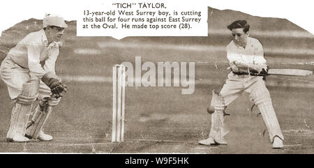 Englisch Cricket 1950 Saison - eine Zeitung Bild der 13 Jahre alte Junior cricketer "steppke" Taylor von West Surrey in Aktion am Oval. Stockfoto