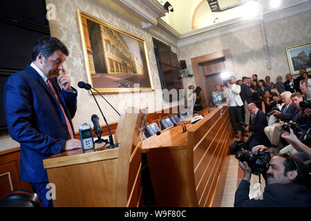 Rom, Italien. 13 Aug, 2019. Matteo Renzi Rom, 13. August 2019. Senat. Pressekonferenz der ehemalige Premier Matteo Renzi, über die Regierungskrise Foto Samantha Zucchi Insidefoto Credit: insidefoto Srl/Alamy Live Nachrichten Gespräch Stockfoto