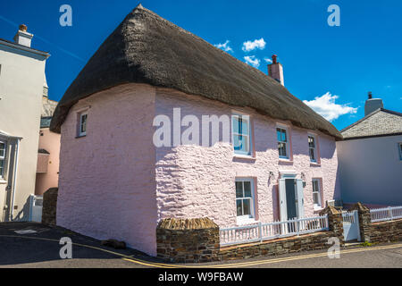 Das malerische Dorf St Mawes auf der Roseland Halbinsel in der Nähe von Falmouth in Cornwall, England, Großbritannien.