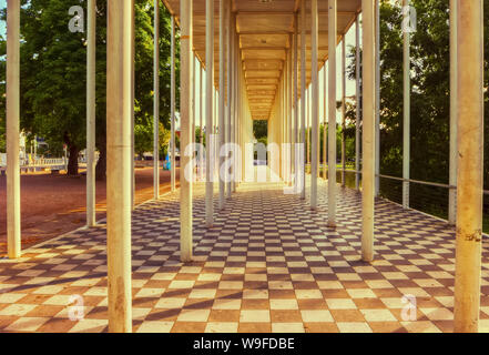 Ein open air Gebäude in einem Park Stockfoto