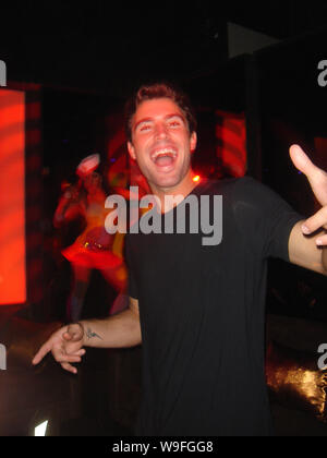 Miami, Vereinigte Staaten Von Amerika. Oktober 2008. Jenner Karu 101108 02 EXKLUSIVE BERICHTERSTATTUNG MIAMI, FL - OKTOBER 12 (EXKLUSIVE BERICHTERSTATTUNG) der Fernsehpersönlichkeit Brody Jenner feiern am 12. Oktober 2008 in Miami, Florida City, die Nacht im Karu & Y Nightclub. Personen: Brody Jenner Stockfoto