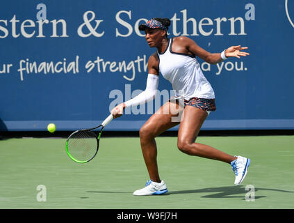 August 13, 2019: Venus Williams (USA) besiegte Kiki Bertens (NED) 6-3, 3-6, 7-6, am Westlichen und Südlichen Öffnen bei Lindner Family Tennis Center in Mason, Ohio gespielt wird. © Leslie Billman/Tennisclix/CSM Stockfoto