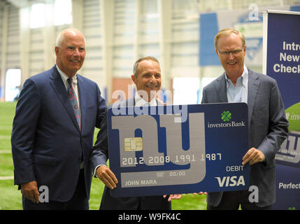 August 13, 2019 - August 13, 2019: Anleger Bank Präsident Kevin Cummings, Chief Operating Officer DOMENICK CAMA und Riesen Team Präsident John MARA sprechen Sie mit den Medien über die neue Business Anordnung an der Quest Diagnostic Training Center, East Rutherford, NJ (Credit Bild: © Bennett CohenZUMA Draht) Stockfoto