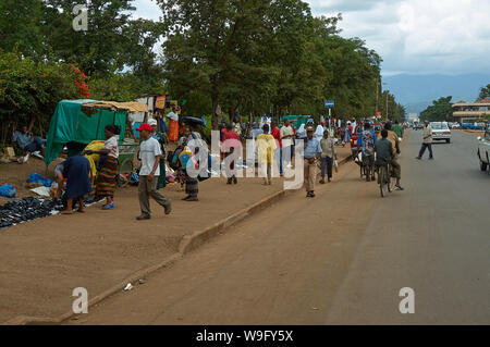 Street Scene von städtischen Moshi, Tansania Stockfoto