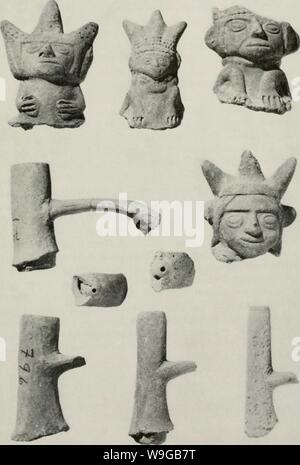 Archiv Bild von Seite 168 des Kulturellen Chronologie und ändern. Kulturelle Chronologie und ändern, wie in der Keramik Der Virú Tal, Peru culturalchronolo 431 coll Jahr wider: 1955 (Abb. 52. Figuren, spou X 0,5. ts, und vvhistlc-s von Zu. naval Plain pfeifen Gläser, --124.; 163 Stockfoto