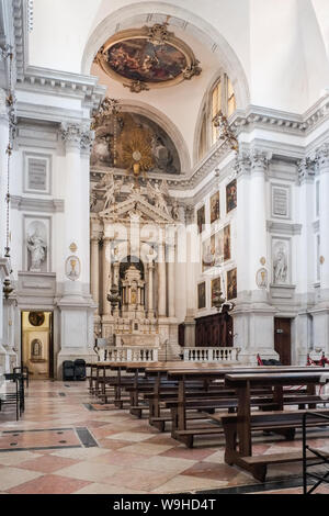 Die Kirche von San Eustachio oder San Stae, in Venedig Stockfoto