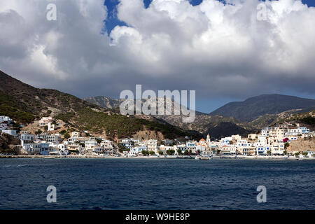 Insel Karpathos - die Küste von Diafani traditionelles Dorf im Sommer Tag, Ägäis, Dodekanes, Griechenland Stockfoto