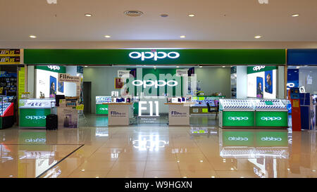 Chon Buri, Thailand - 23. Mai 2019: Oppo shop Service für die Kunden und die Menschen. Oppo ist ein Chinesischer Unterhaltungselektronik und mobile Kommunikation Stockfoto