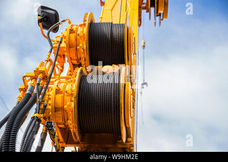 Kran Flaschenzug Stahl Kabel oder Stahl Seil Seil Seil Drum für schwere Riemenscheibe Stockfoto