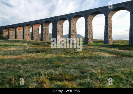 Die ribblehead Viadukt in Ribblesdale in den Yorkshire Dales National Park Stockfoto