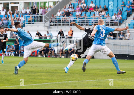 Chemnitz, Deutschland. 11 Aug, 2019. Lukas HINTERSEER (mi., HH) schießt das Ziel es 1-1 für HSV Hamburg Hamburg Hamburg, Aktion, goalsschuss, Fußball, DFB-Pokal, 1.hauptrunde, Chemnitzer FC (C) - HSV Hamburg Hamburg Hamburg (HH) 5:6 iE, am 11.08.2019 in Chemnitz/Deutschland. € | Nutzung der weltweiten Kredit: dpa/Alamy leben Nachrichten Stockfoto
