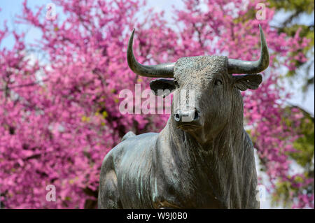 Europa, auf der Iberischen Halbinsel, Spanien, Andalusien, Ronda, bull Skulptur, 30074262 *** Local Caption *** Europa, auf der Iberischen Halbinsel, Spanien, Andalusien, Ronda, Skulptur, Bull, bul Stockfoto
