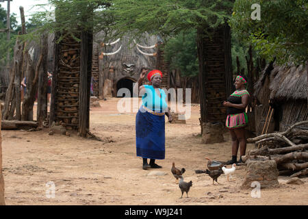 Afrika, Südliches Afrika, Afrikanische, Maputaland, KwaZulu-Natal, Shakaland Zulu Cultural Village, 30074523 *** Local Caption *** Afrika, Südliches Afrika Stockfoto