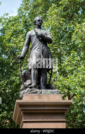 LONDON, Großbritannien - 21. JULI 2018: Statue des Generalleutnants Sir James Outram in Whitehall Gardens Stockfoto