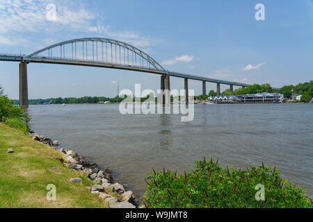 Der Chesapeake City Brücke kreuzen über die Chesapeake and Ohio Canal in Maryland und wurde 1949 von der US-Armee Korps der Ingenieure gebaut Stockfoto