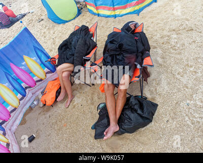 Surfen Wettbewerb boardmasters Fistral Beach Newquay, Zuschauer und Konkurrenten. Cornwall, UK, 07 August, 2019, UK. Credit: Robert Taylor/Alamy Live Stockfoto