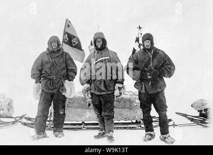 Ernest Henry Shackleton, Kapitän Robert Falcon Scott und Dr. Edward Adrian Wilson auf die British National Antarctic Expedition, die Entdeckung Expedition, 2 Nov 1902, Portrait Fotografie, 1901-1904 Stockfoto