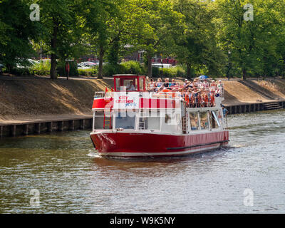 City Cruises Schiff auf dem Fluss Ouse, York, UK. Stockfoto