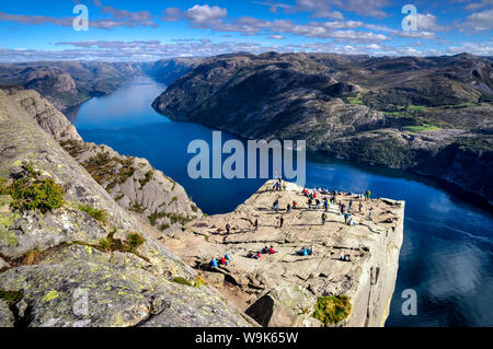 Preikestolen, Lysefjord anzeigen, Stavanger, Norwegen, Skandinavien, Europa Stockfoto