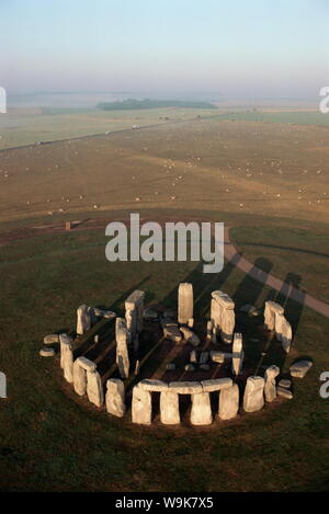 Luftaufnahme von Stonehenge, UNESCO-Weltkulturerbe, Salisbury, Wiltshire, England, Vereinigtes Königreich, Europa Stockfoto