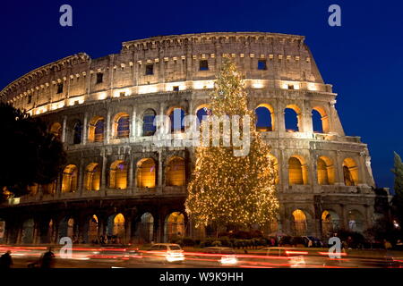 Kolosseum an Weihnachten Zeit, Rom, Latium, Italien, Europa Stockfoto