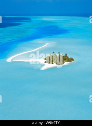 Luftaufnahme von einer Insel im Nord Male Atoll, Malediven, Indischer Ozean, Asien Stockfoto