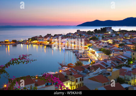 Hafen Sie in der Abenddämmerung, Pythagorion, Samos, Ägäische Inseln, Griechenland Stockfoto