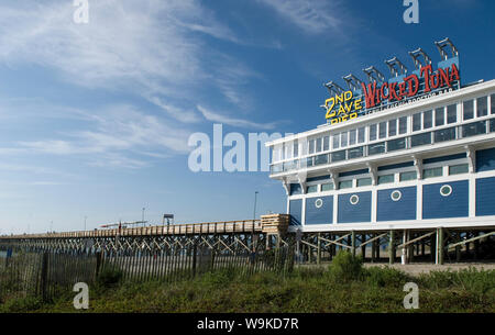 2Nd Avenue Pier & Gottlosen Thunfisch Restaurant in Myrtle Beach, USA. Stockfoto