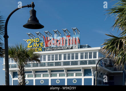 2Nd Avenue Pier & Gottlosen Thunfisch Restaurant in Myrtle Beach, USA. Stockfoto