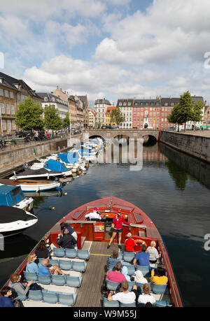 Kopenhagen Tourismus; Touristen auf einem Kanal Boot Tour, Kopenhagen, Dänemark, Skandinavien Europa Stockfoto