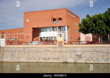 Rojales Rathaus, Ayuntamiento de Rojales, Dorf in der Provinz Alicante und Gemeinschaft von Valencia, Spanien. Basierend auf den Fluss Segura Stockfoto