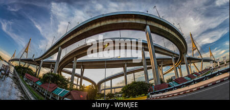 Bhumibol Brücke Blick bei Sonnenuntergang in Bangkok, Thailand Stockfoto