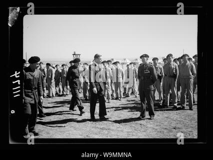 Ankunft in Palästina von Herrn Antony [d. h., Anthony] Eden. Herr Eden Inspektion Gruppe von Soldaten und Offiziere N.S.W. Stockfoto