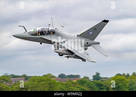 Leonardo T-346 A bei der Royal International Air Tattoo Stockfoto