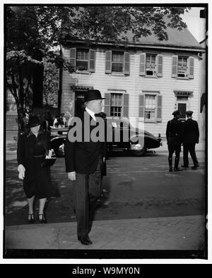 Zuordnen der Gerechtigkeit. Washington, D.C., am 29. April. Mitarbeiter des Obersten Gerichtshofes Owen J. Roberts, von einem neuen Snapshot, 4/29/38 Stockfoto