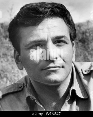 Peter Falk, Werbung Portrait für das Soviet-Italian Film,'Italiano Brava Gente", aka "Angriff und Rückzug", Embassy Pictures Corp., 1965 Stockfoto