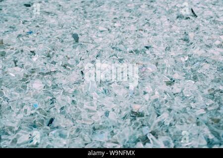 Nahaufnahme eines Stapels zerbrochenem Glas in einem Großes Feld Stockfoto